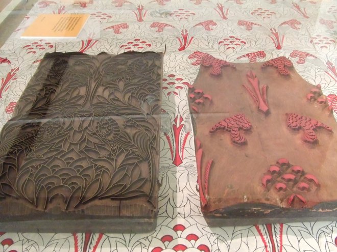 Blocks used to produce two-colour fabric